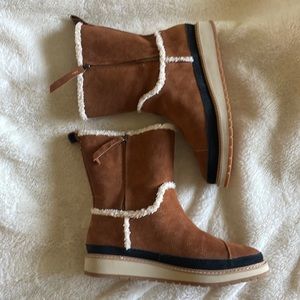 Toms brand shearling lined boots NWOT!